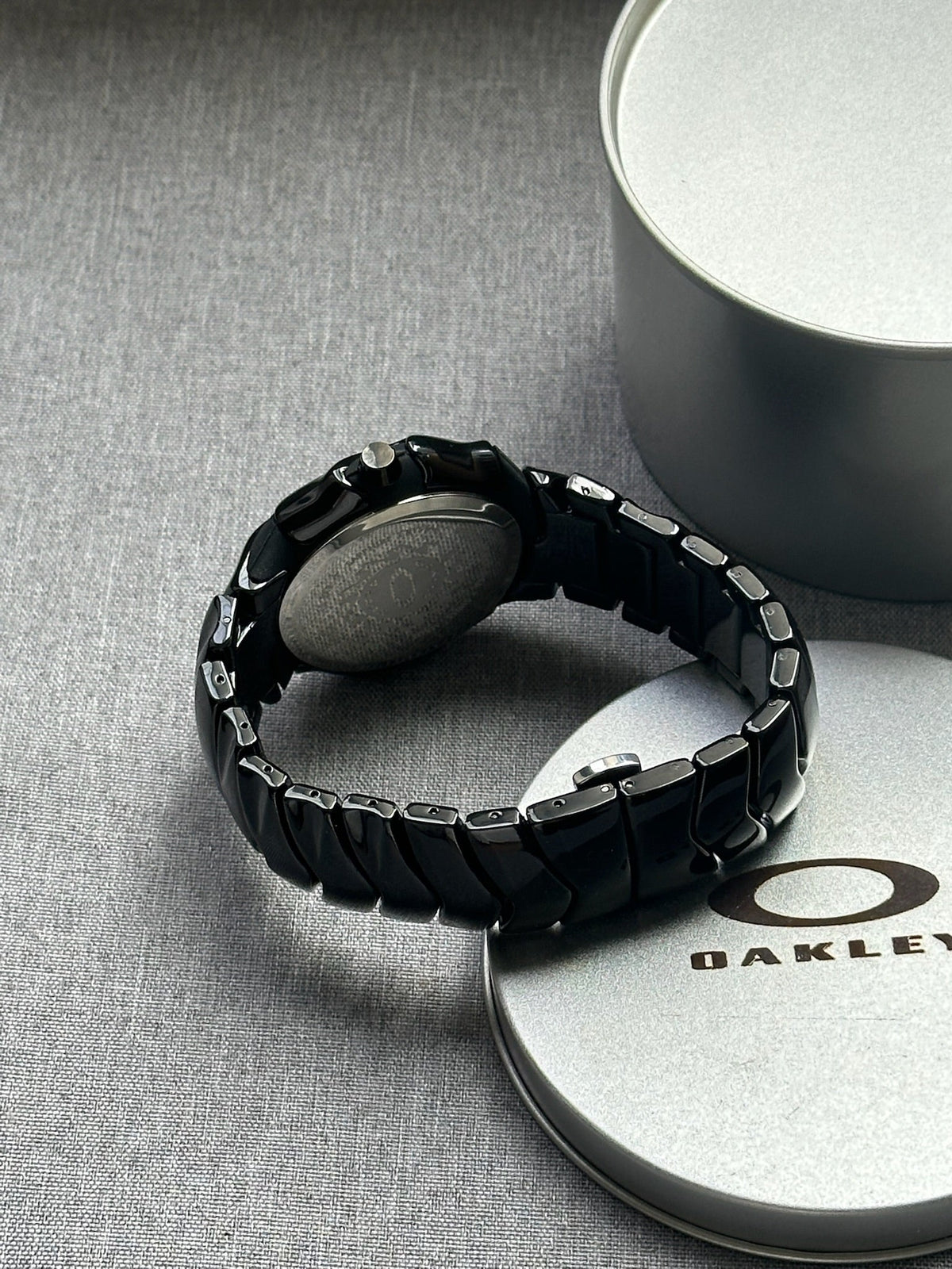 Oakley Blade Watch – Black dial Black SHINY Stainless Steel, Swiss Movement, Collectible Men’s Watch