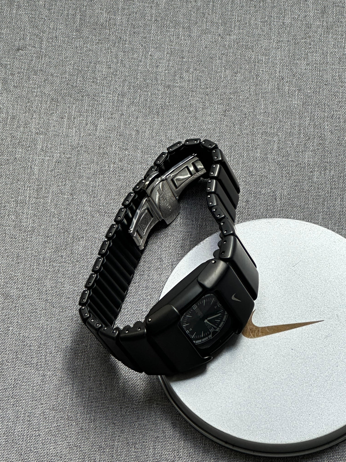Nike D-Line Matte Black Analogue Watch with White Dial | Rare Collectible | Unisex Retro Sports Timepiece